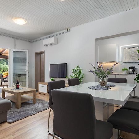 Apartments Elita روفينج المظهر الخارجي الصورة